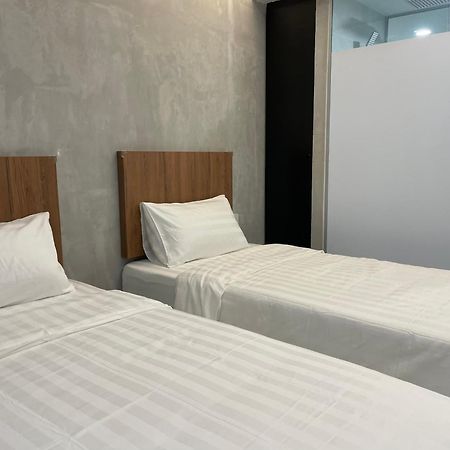 איפוה Hpy Hotel מראה חיצוני תמונה